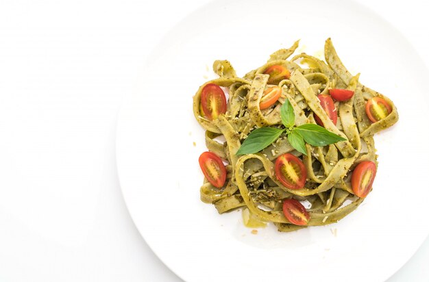 Talerz z makaronem i ziołami